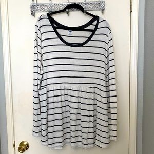 Old Navy Long-Sleeve Peplum Top
